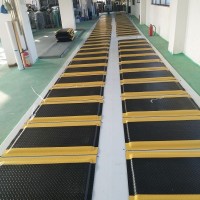 深圳防靜電臺(tái)墊，無(wú)味綠色防靜電膠板，站立緩解疲勞墊