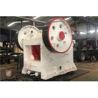 碎石場(chǎng)用顎式碎石機(jī)