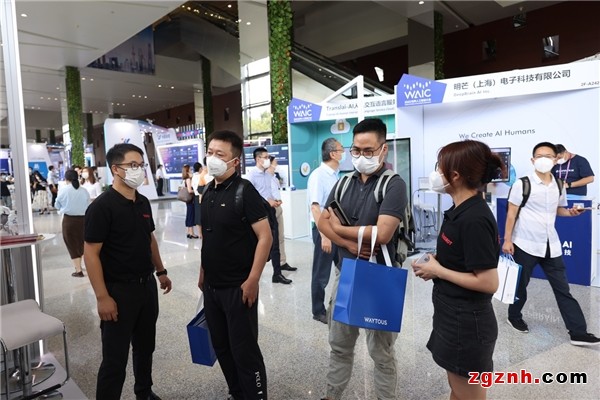 鈦虎機(jī)器人亮相2022世界人工智能大會
